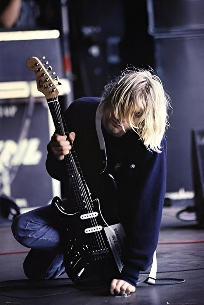 Nirvana - Kurt Cobain Kneeling On Stage Music (Paper and Canvas) Art Poster Printing Print